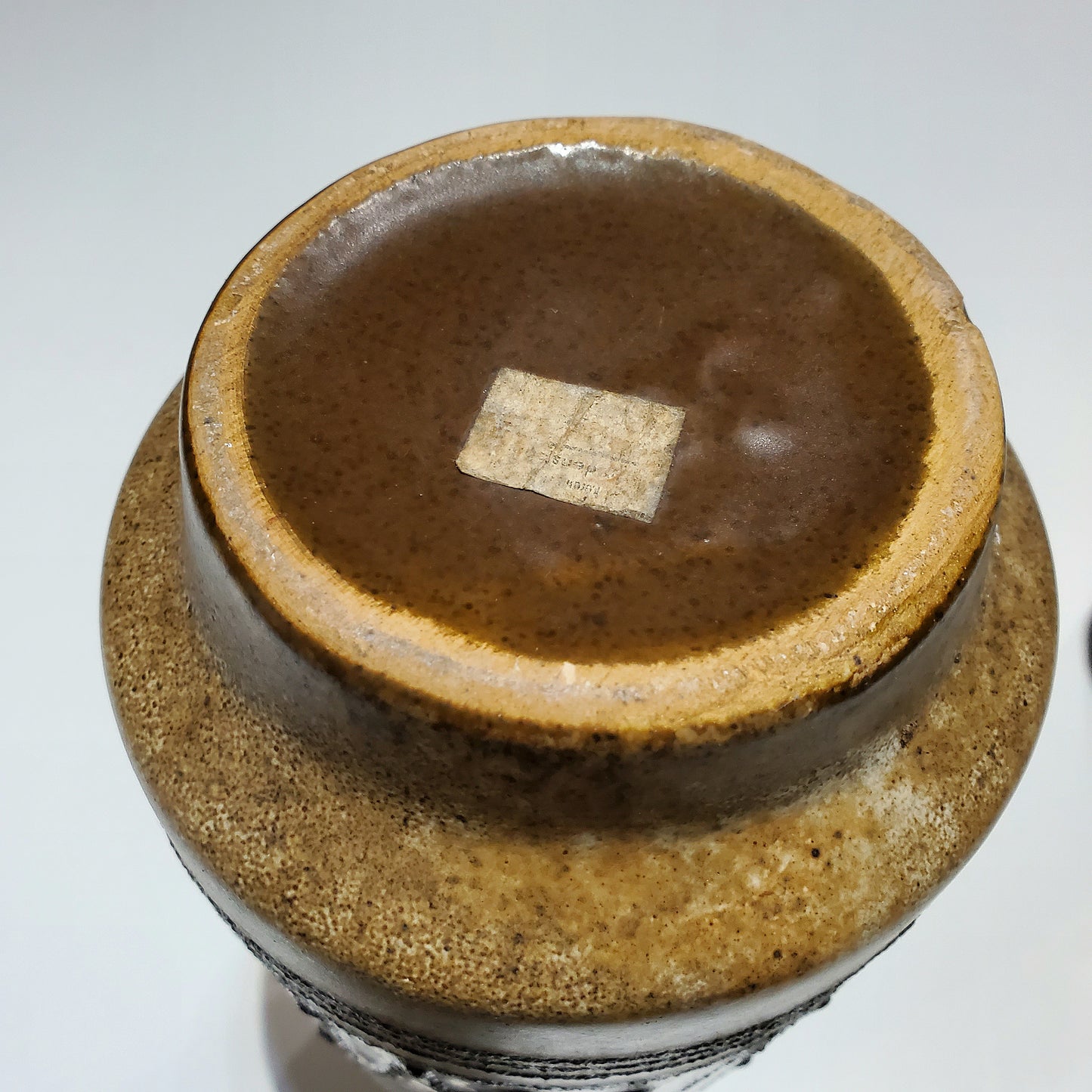 Fat lava pottery vase 11