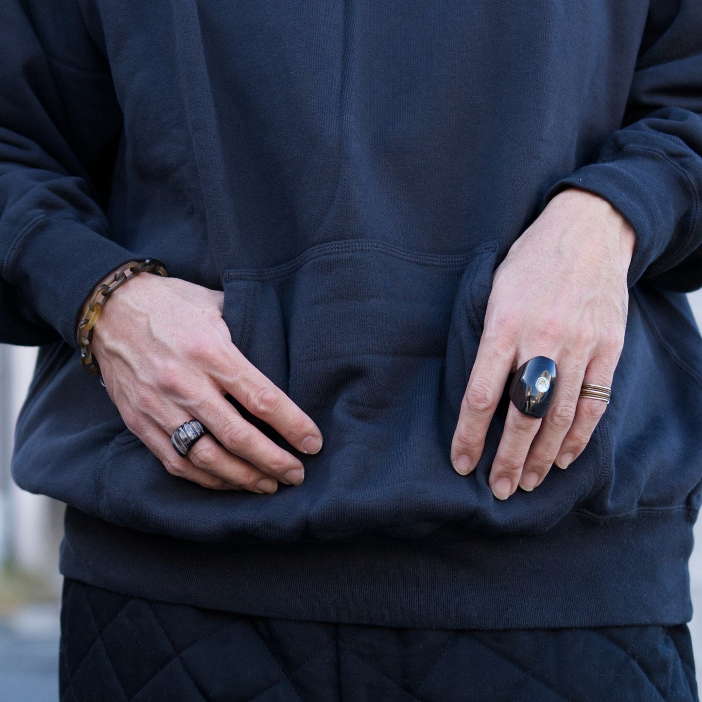 Black horn with black shell ring