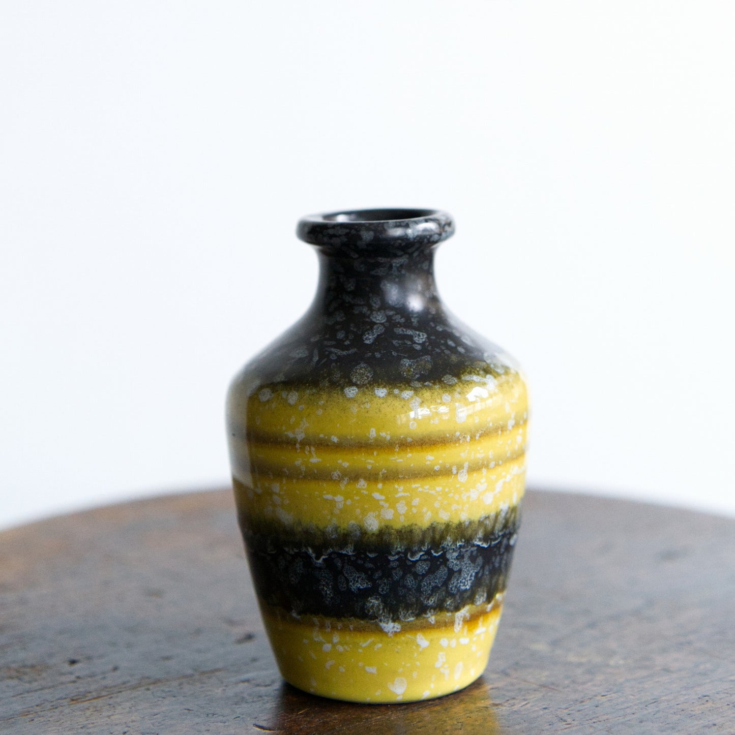 Vintage flower vase 19