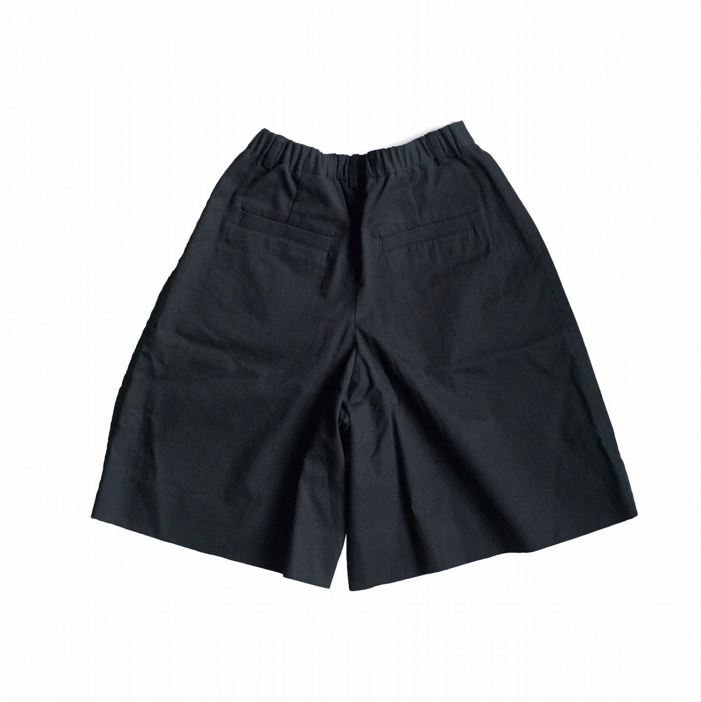 inside-out short culotte pants