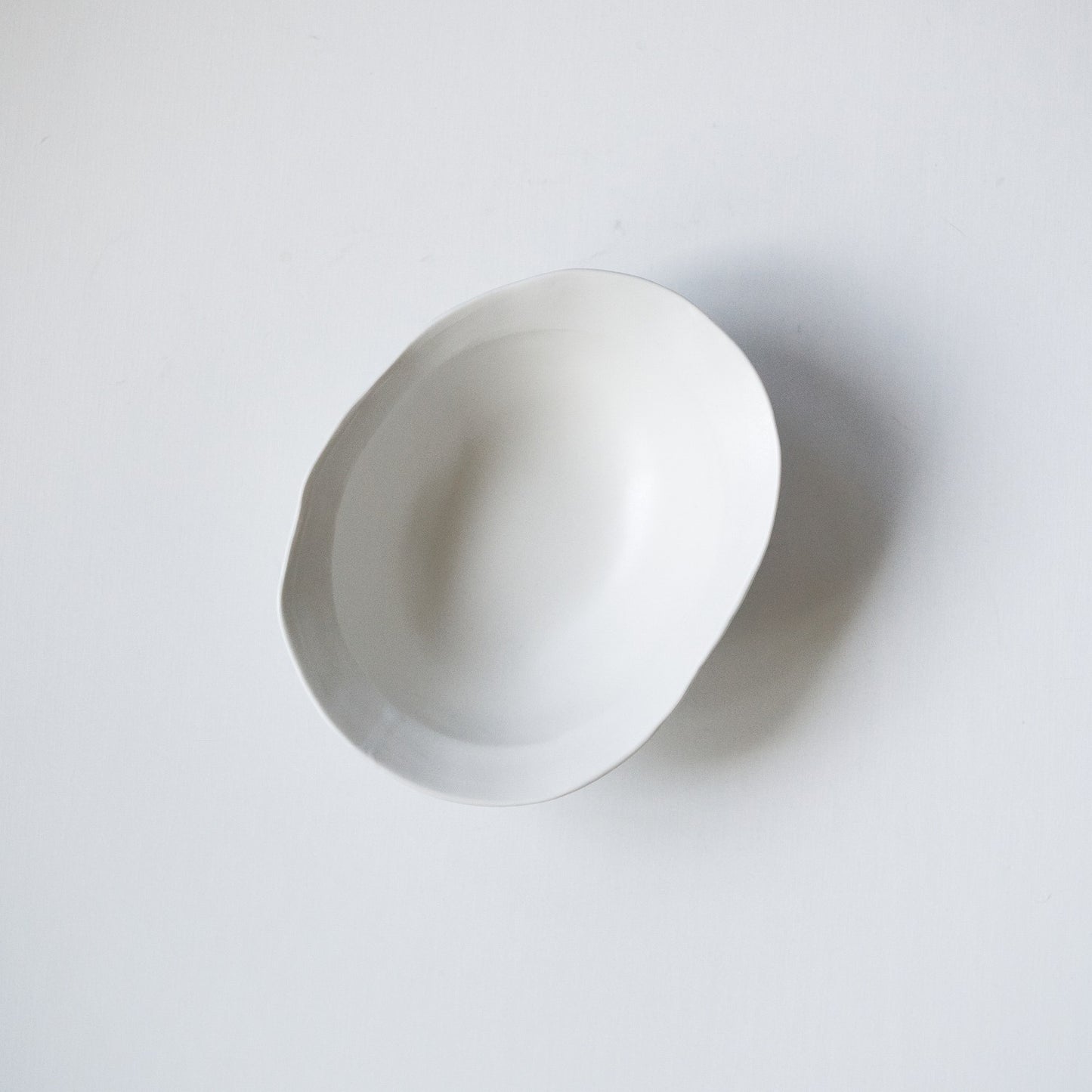 White porcelain matte rim oval deep bowl (medium)