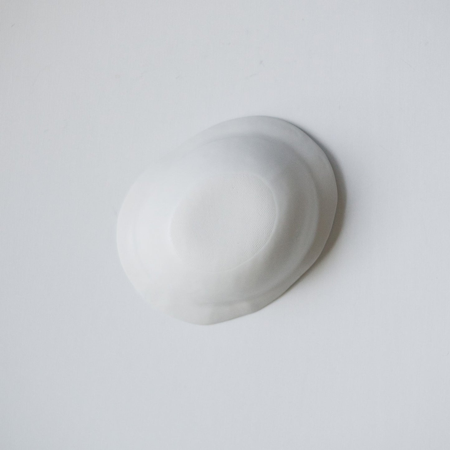 White porcelain matte rim oval deep bowl (medium)