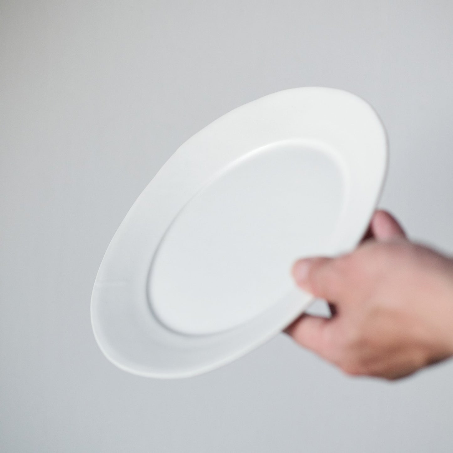 White porcelain mat rim 8 sun plate