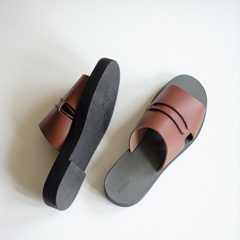 BUILT;IN sandal