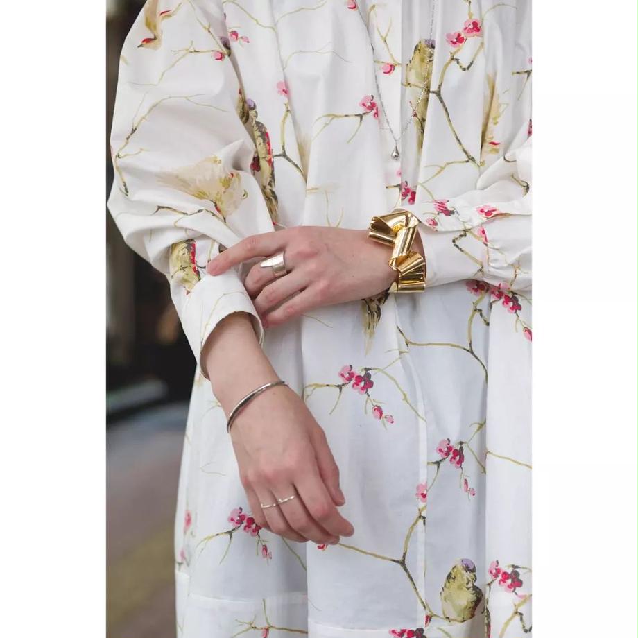 Classic volume blouse