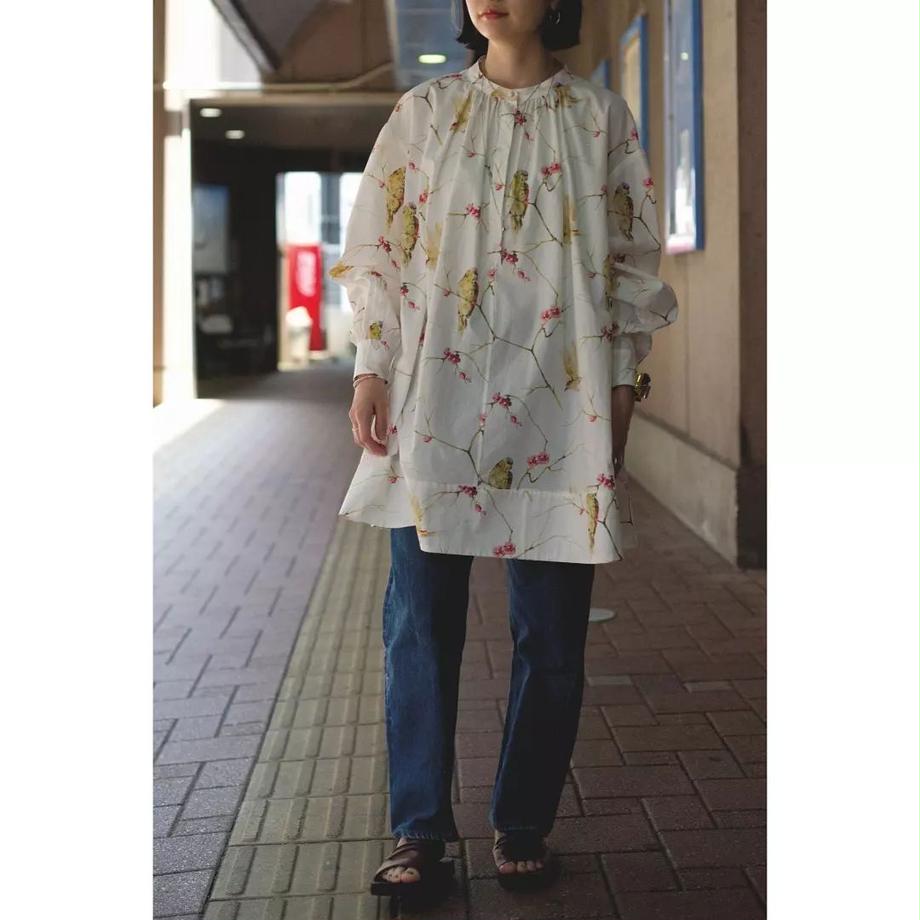 Classic volume blouse