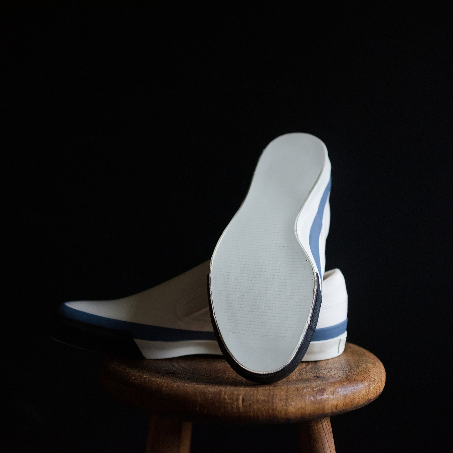 DECK SLIP ON WHITE × BLUE