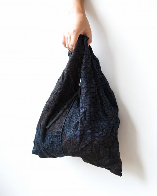 Crinkle Jacquard Bag