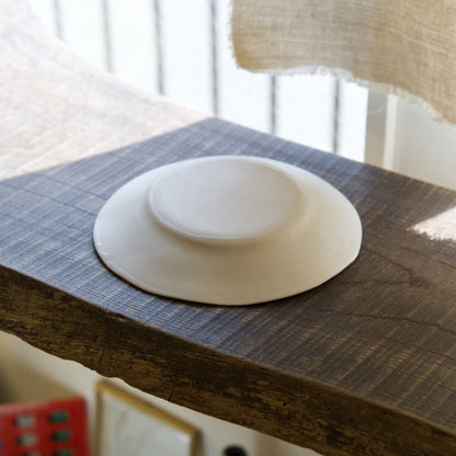 White porcelain matte rim wide 8 inch plate