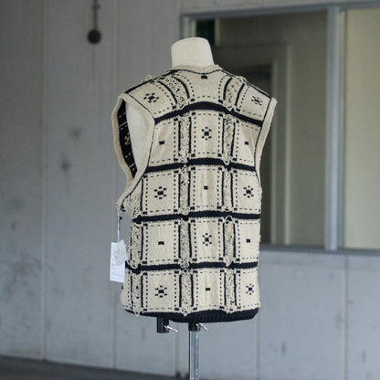 Blocked-Jacquard Vest