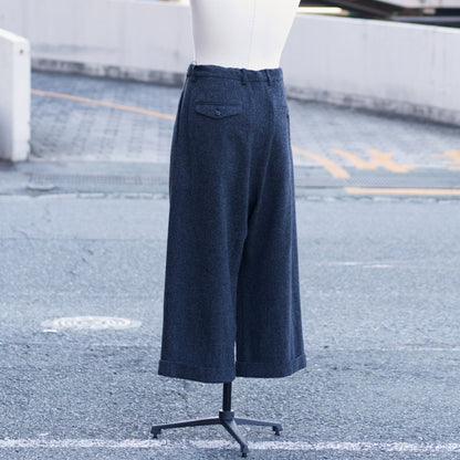 Double Pleated Cropped Trousers