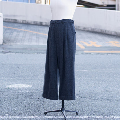 Double Pleated Cropped Trousers