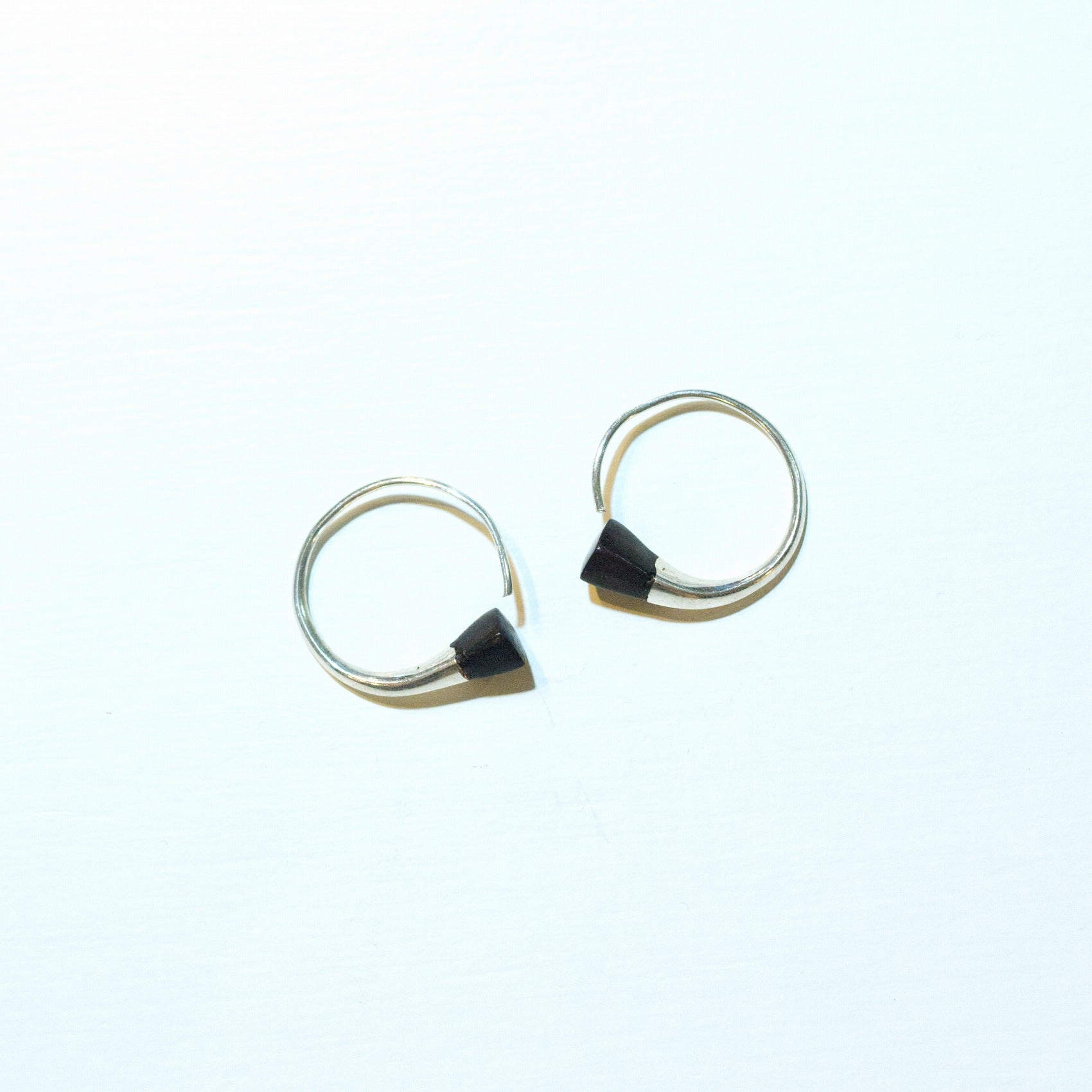 Touareg silver/トゥアレグシルバー earrings / 02-ajouter アジュテ 