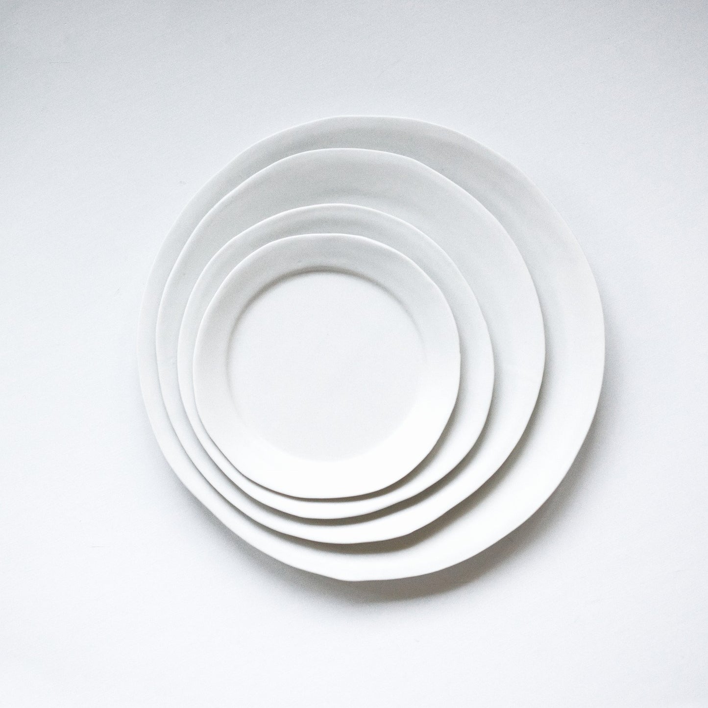 White porcelain matte rim 5.5 sun dish