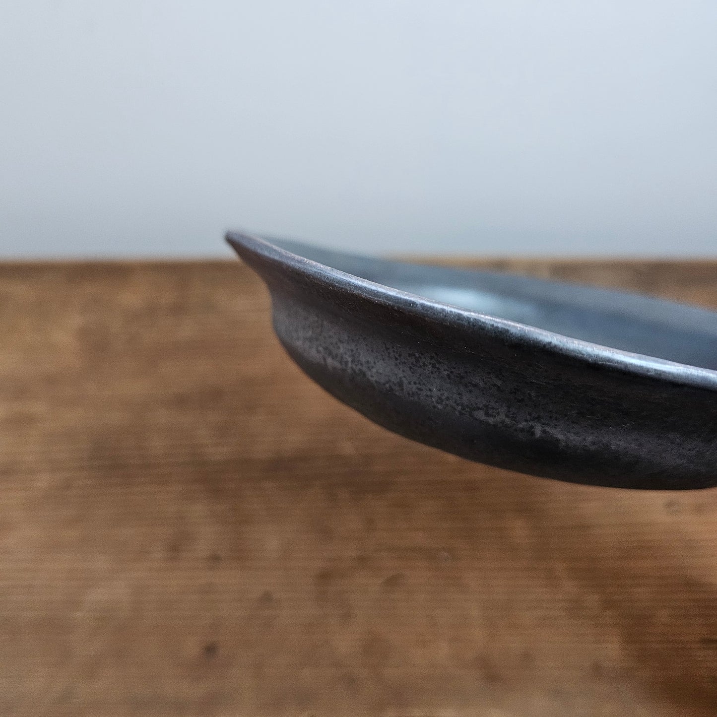 リム深鉢-中-黒釉