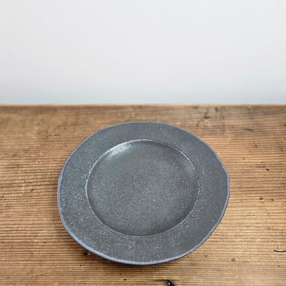 リム深6.5寸皿-黒釉
